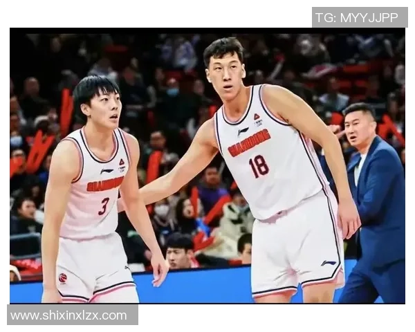 广州篮球队的转换之道：深度解析战术与球员的完美结合