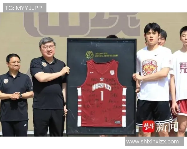 南京篮球队在全国锦标赛中的比赛经验与表现深度点评分析 南京篮球队在全国锦标赛中的比赛经验与表现深度点评分析