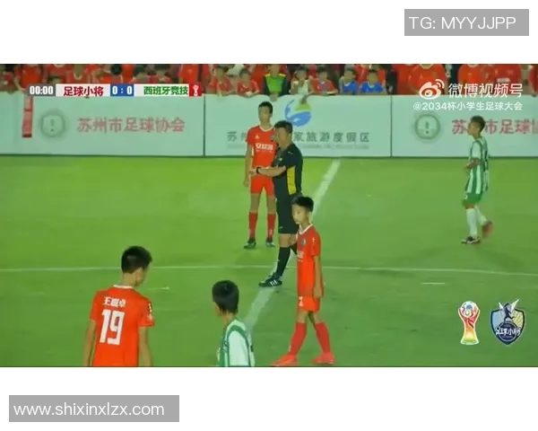 足球明星经典动作回顾领略球场上的绝妙瞬间与精彩技艺